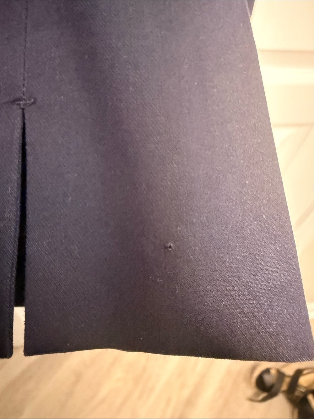 Tory Burch Black Slim Straight Leg Stretch Pants Gold Logo Size 2 - Picture 10 of 12